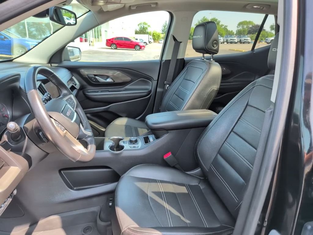 Used 2022 Black GMC Denali image 17