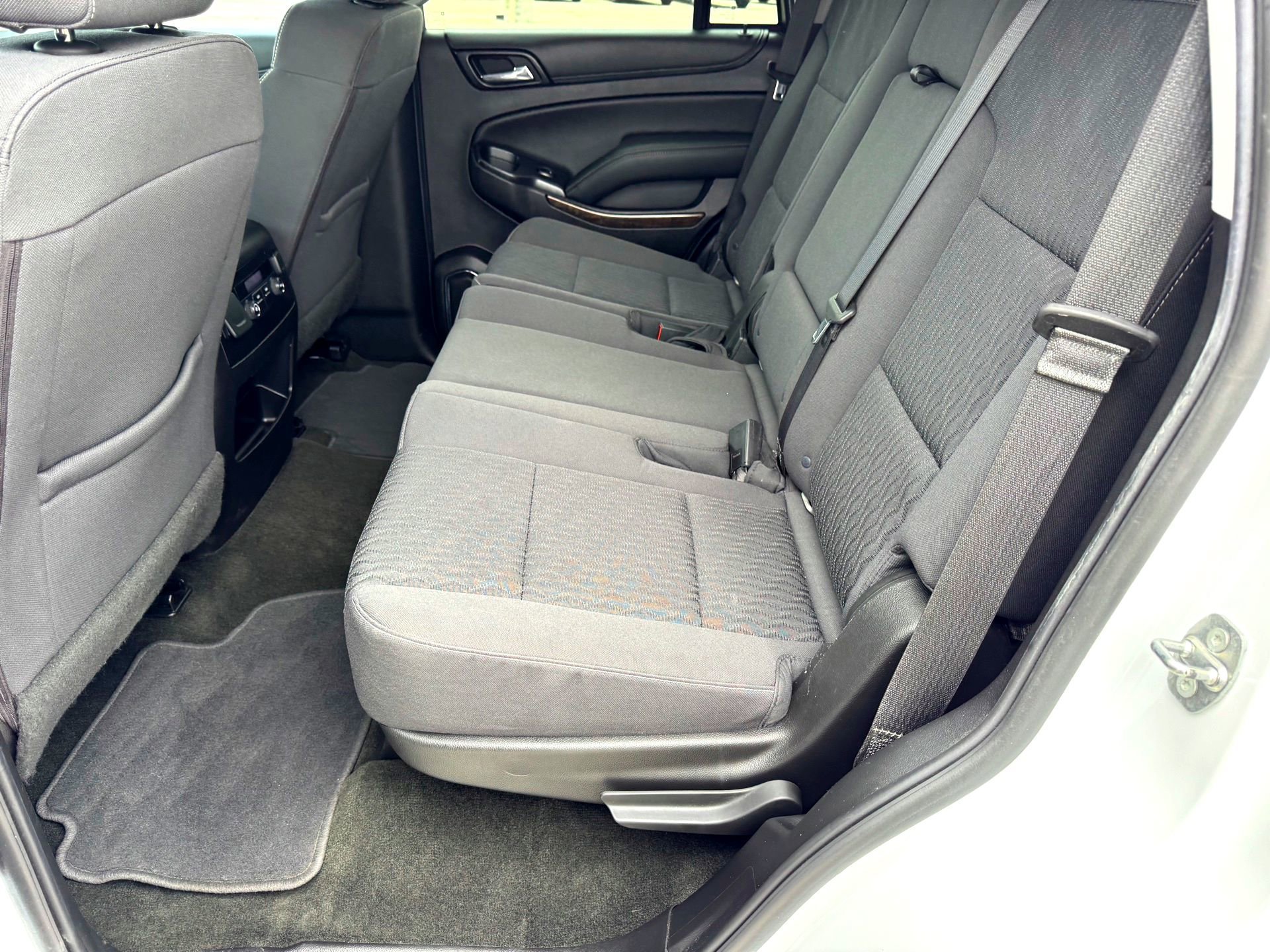 Used 2018 SUMMIT WHITE Chevrolet LS image 18