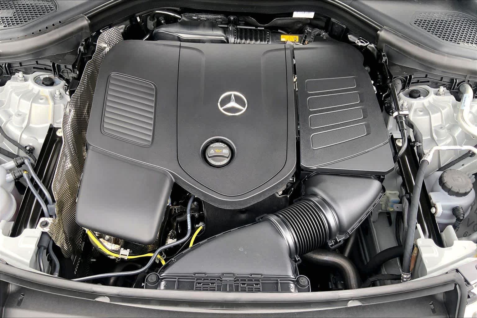 New 2026 MANUFAKTUR Alpine Grey Mercedes-Benz GLC 300 image 17