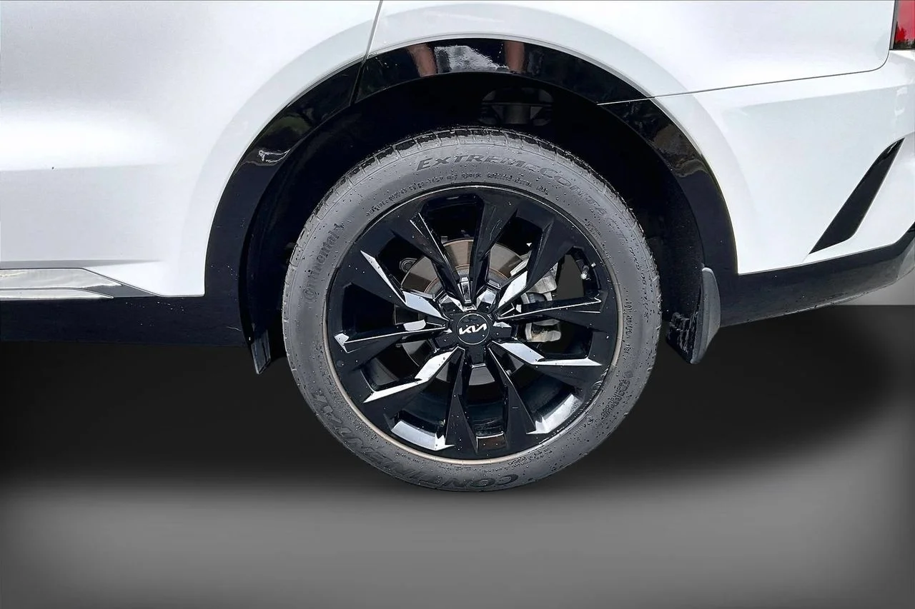 Certified Used 2022 White Kia SX image 35