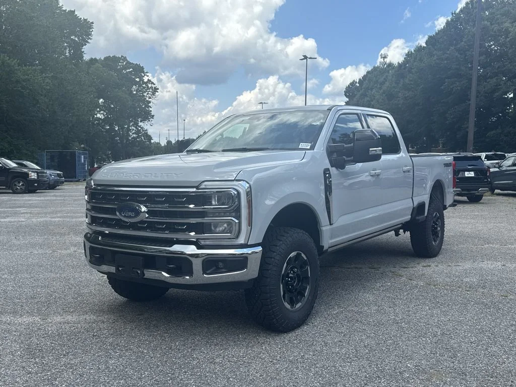 New 2026 Avalanche Ford Lariat image 3