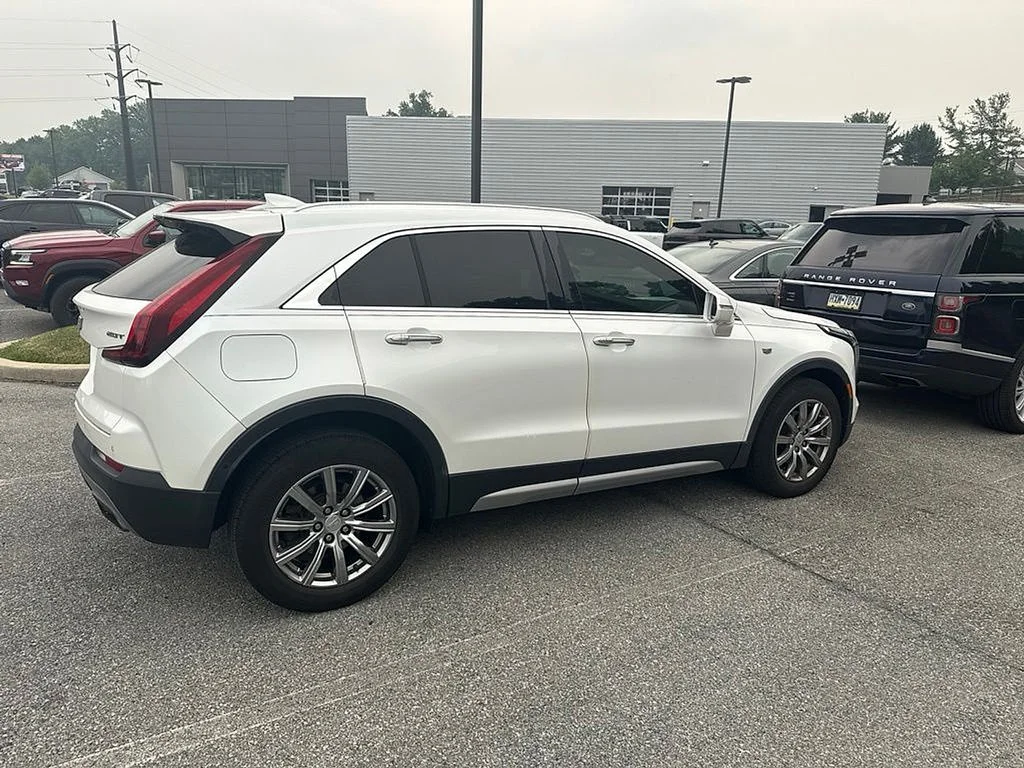 Used 2019 Crystal White Cadillac Premium Luxury image 5