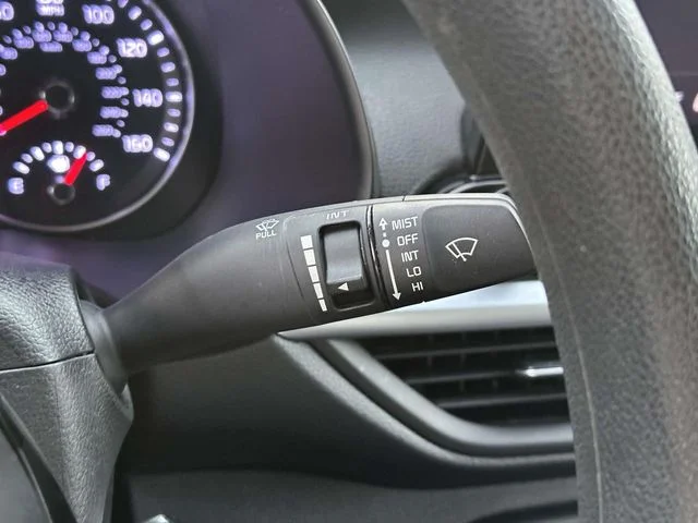 Used 2023 Fire Kia LXS image 22