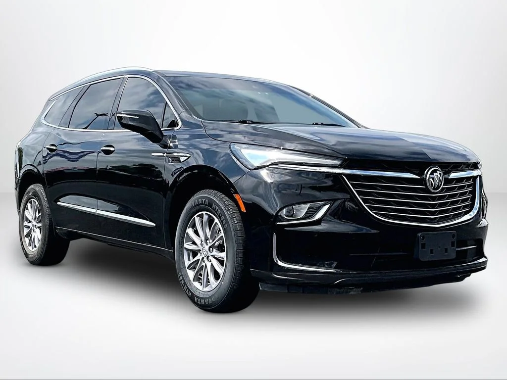 Used 2023 Black Buick Essence image 11