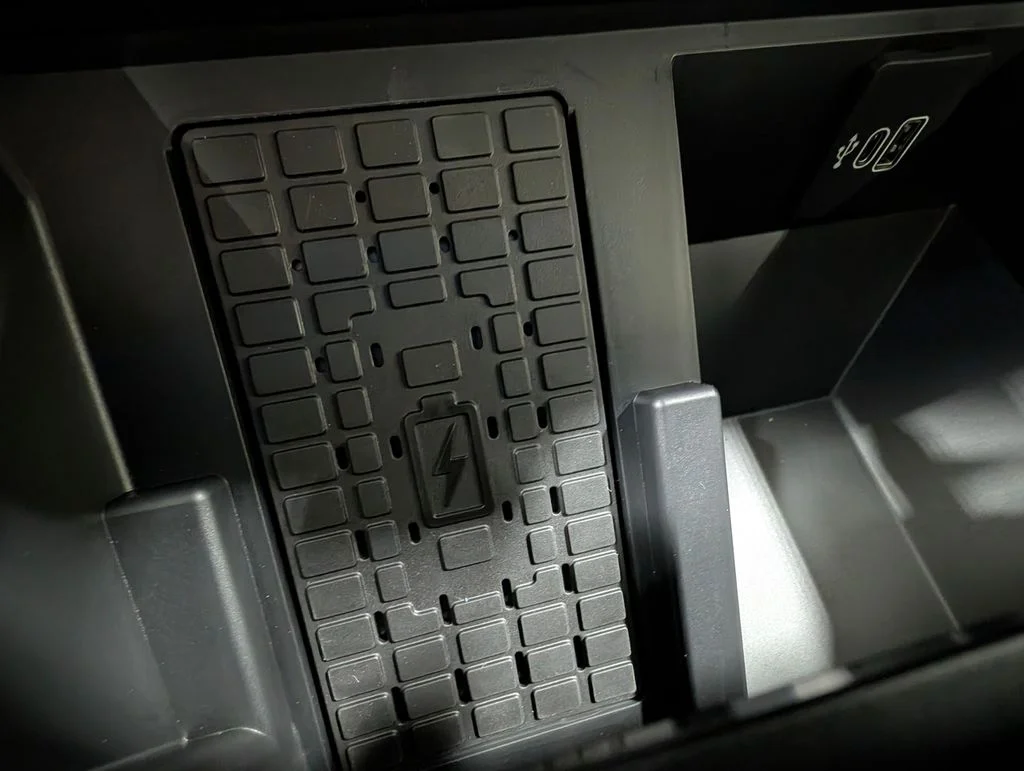 New 2026 Glacier Gray Metallic Tri-Coat Ford F-350® Platinum® image 11