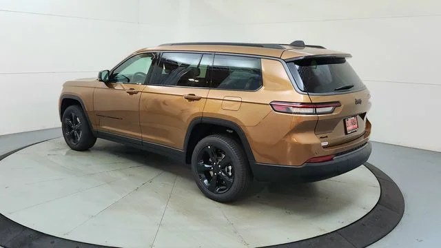 New 2026 Copper Shino Metallic Clear-Coat Exterior Paint Jeep Limited image 7
