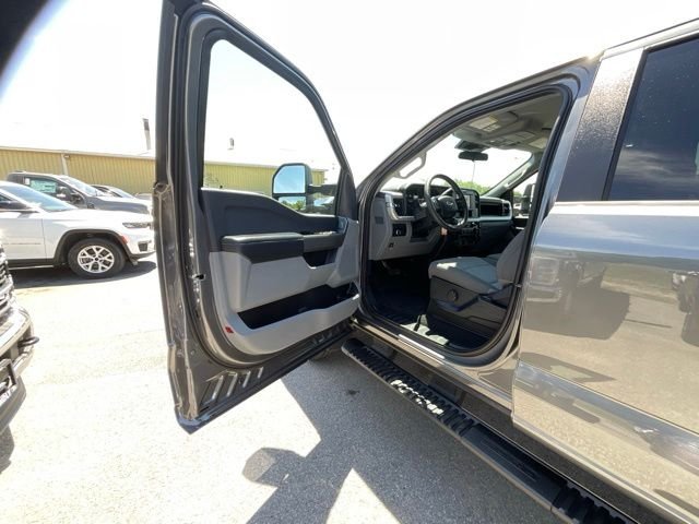 Used 2026 Gray Ford XL image 10