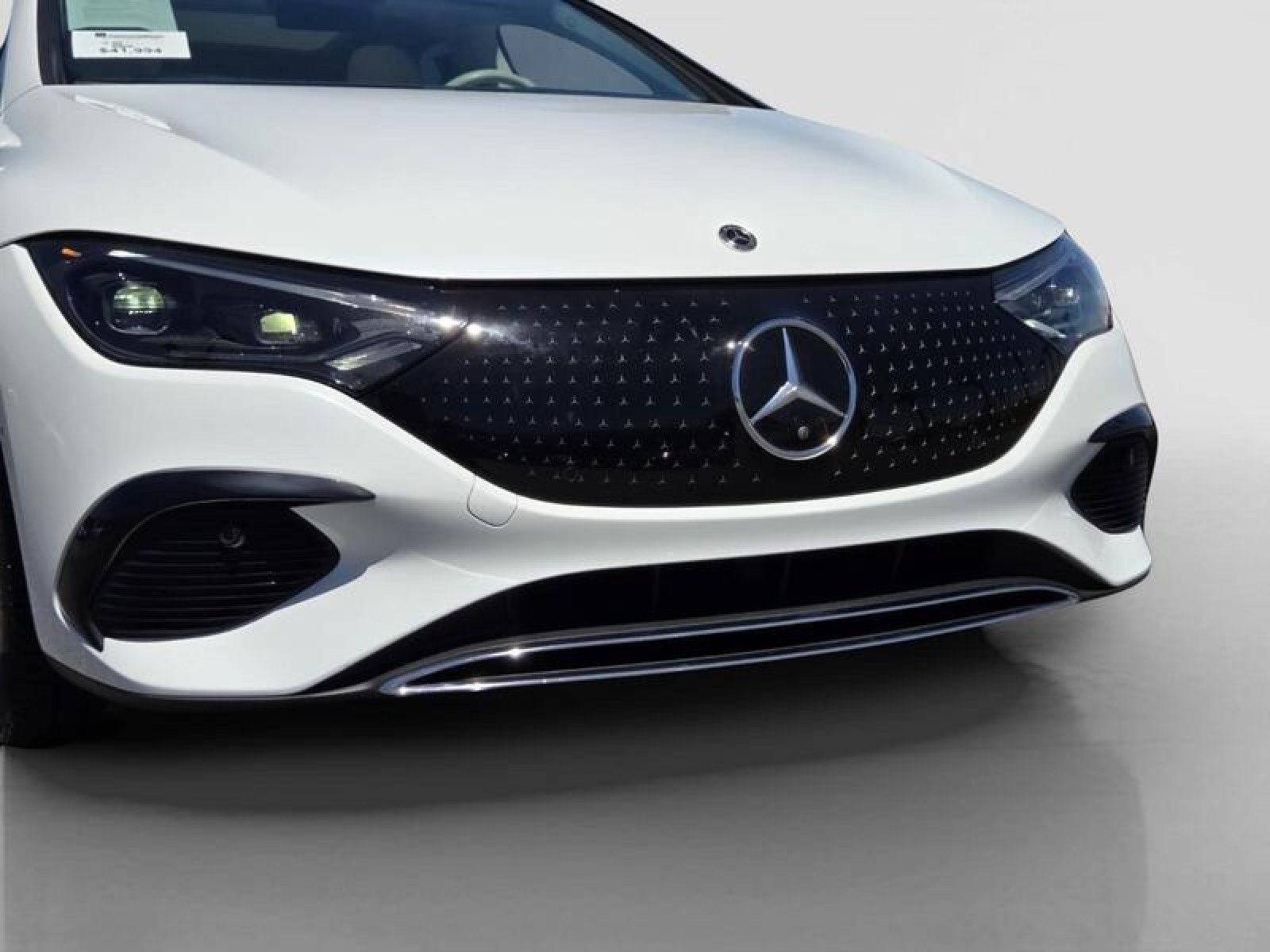 Certified Used 2023 MANUFAKTUR Moonlight White Metallic Mercedes-Benz EQE 350+ image 9
