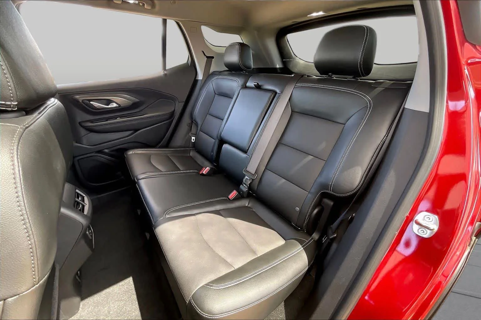 Certified Used 2023 VOLCANIC RED TINTCOAT GMC SLT image 19