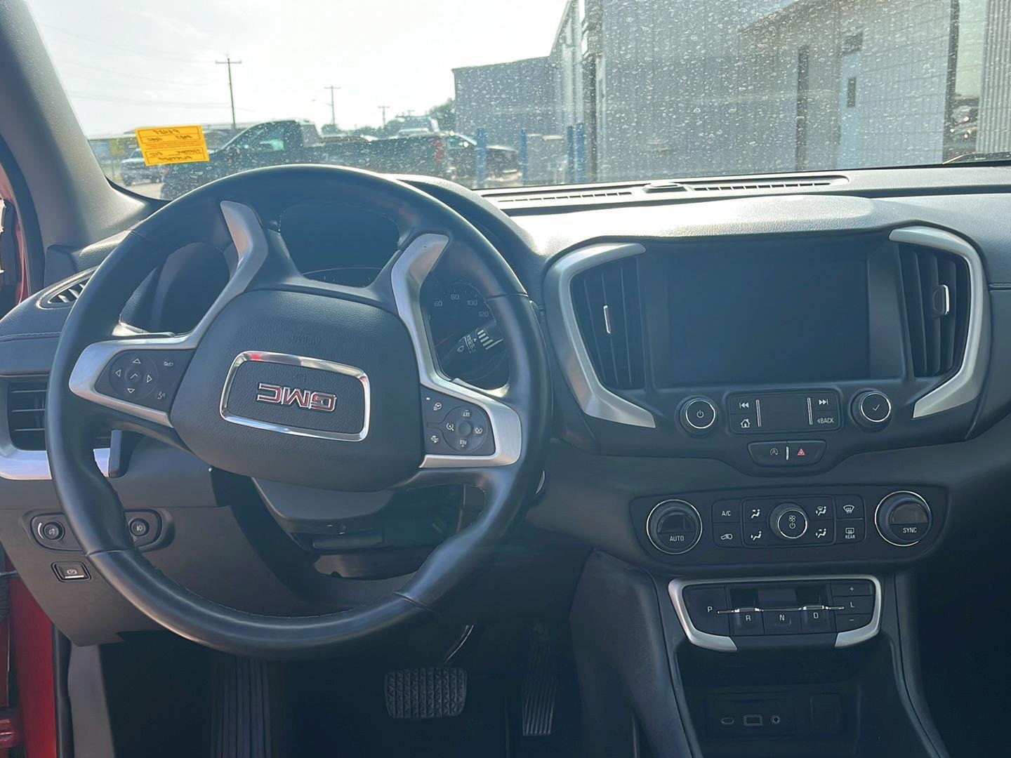 2023 GMC Terrain SLT - Photo 9