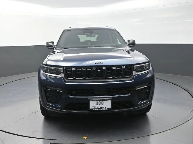 New 2027 Fathom Blue Pearl-Coat Paint Jeep Limited Reserve image 3