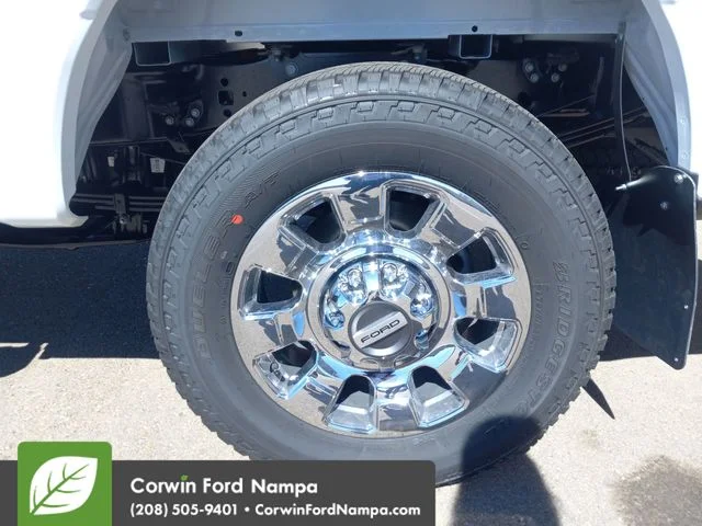 New 2026 Oxford White Ford Lariat image 34