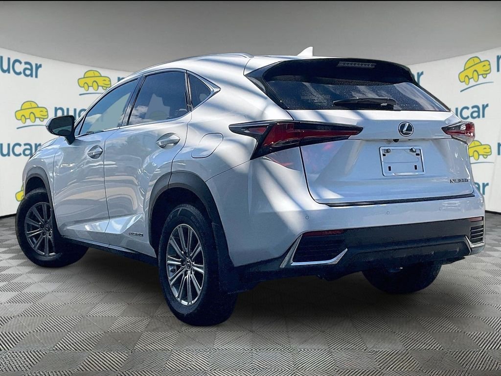 Used 2021 White Lexus 300h image 4