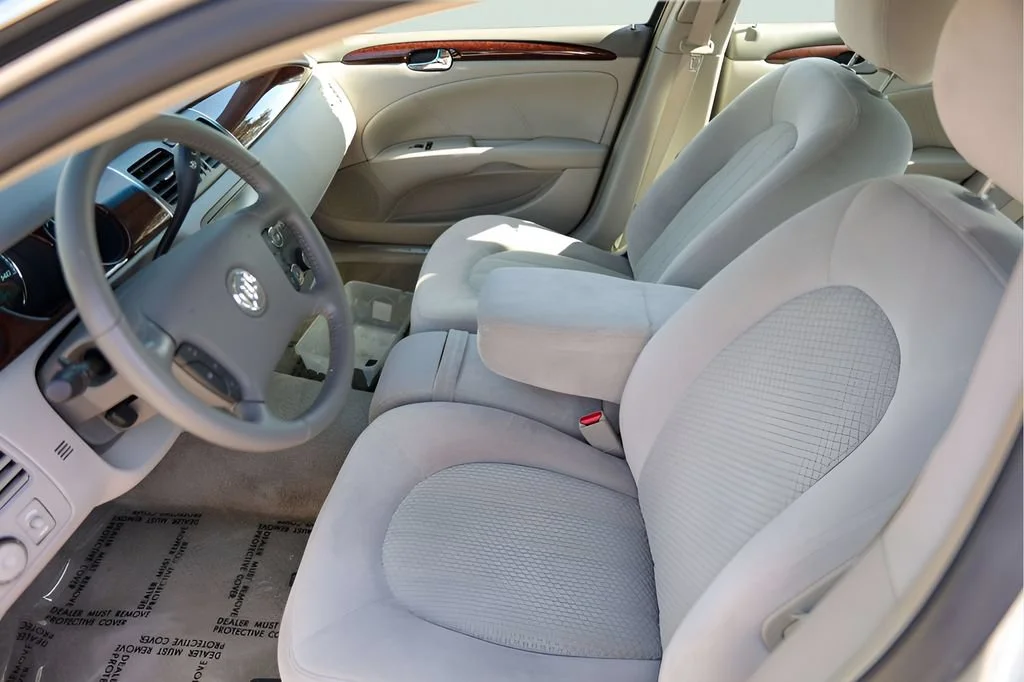Used 2011 QUICKSILVER METALLIC Buick CX image 9