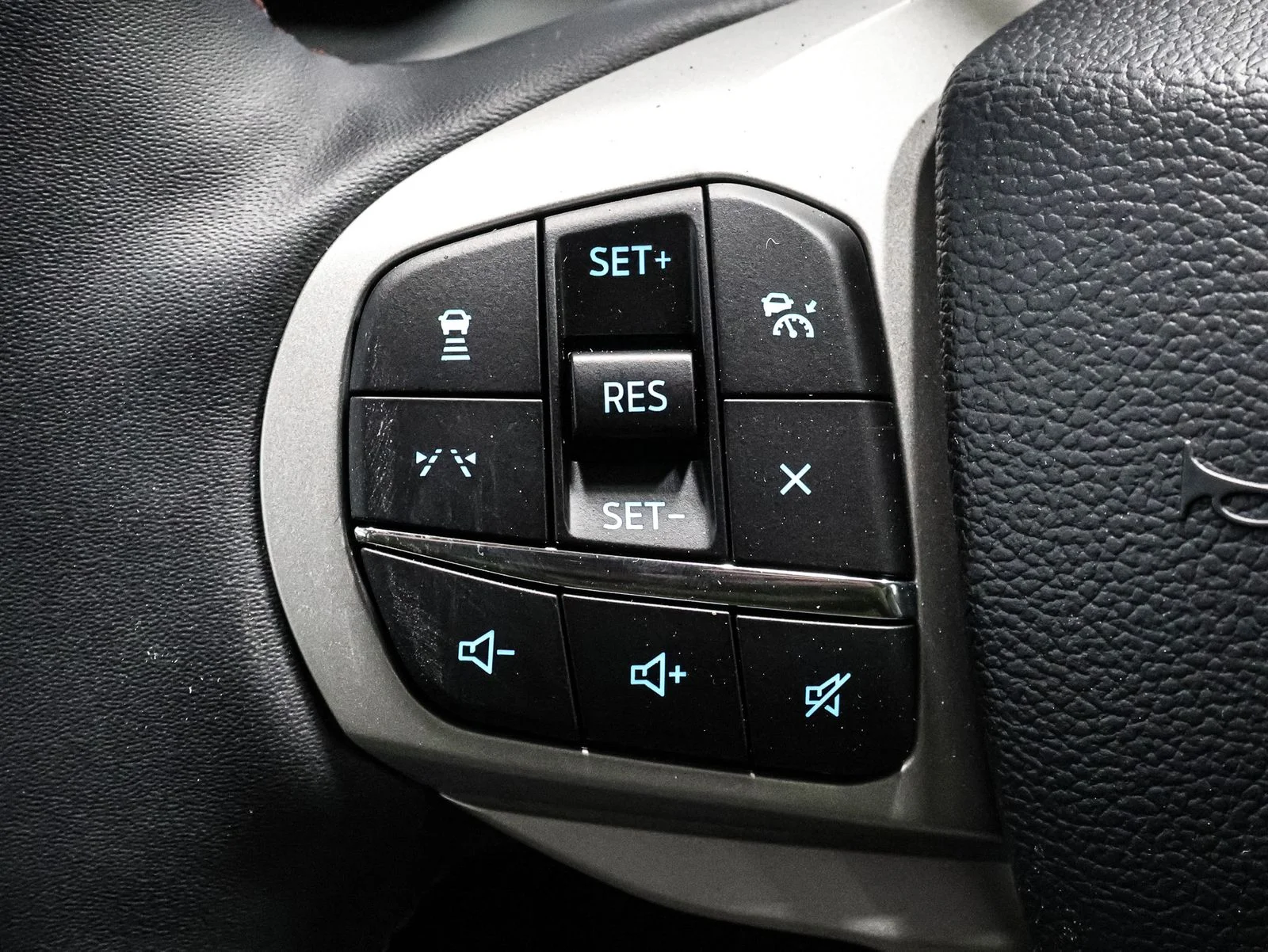 New 2026 Agate Black Metallic Ford Active image 34