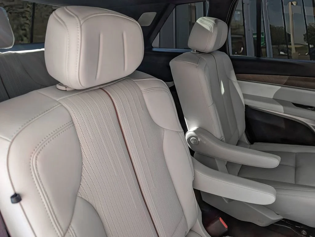 2026 Cadillac VISTIQ Sport - Photo 23
