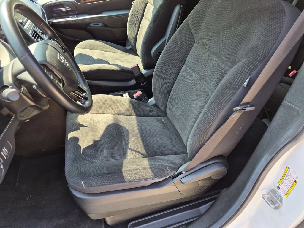 Used 2018 White Dodge SE Plus image 25