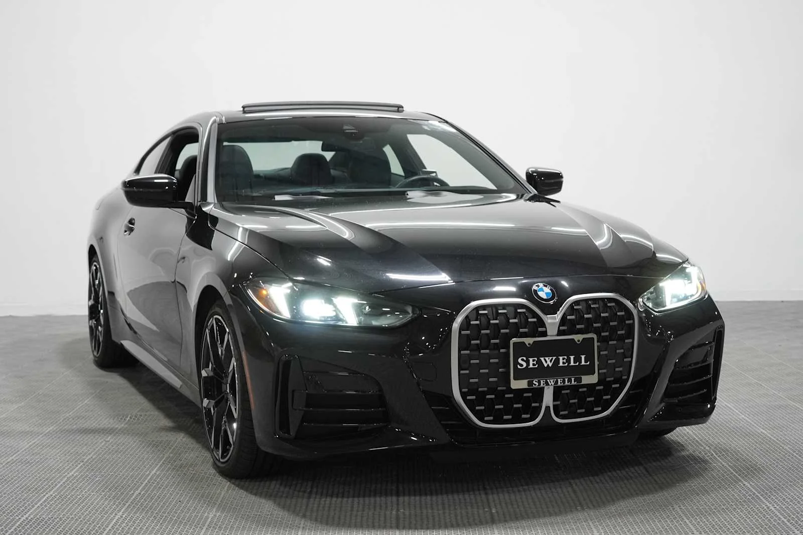 Used 2026 Black Sapphire Metallic BMW 430i image 3