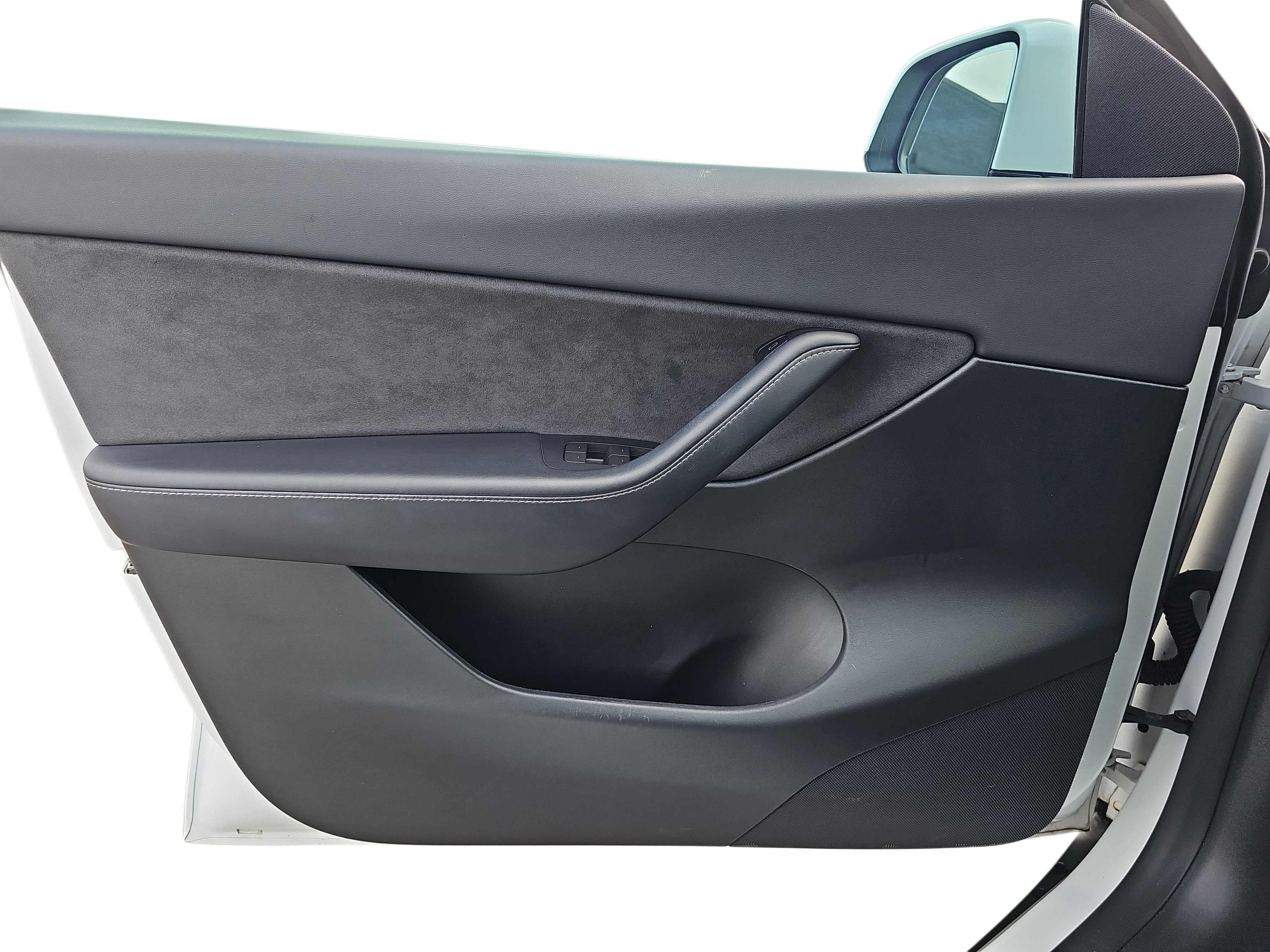 Used 2022  Tesla Long Range image 24