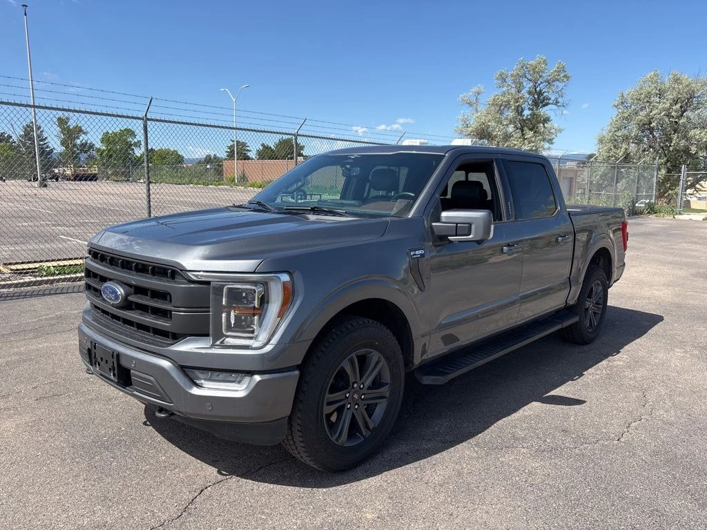 Used 2023 Gray Ford Lariat image 2