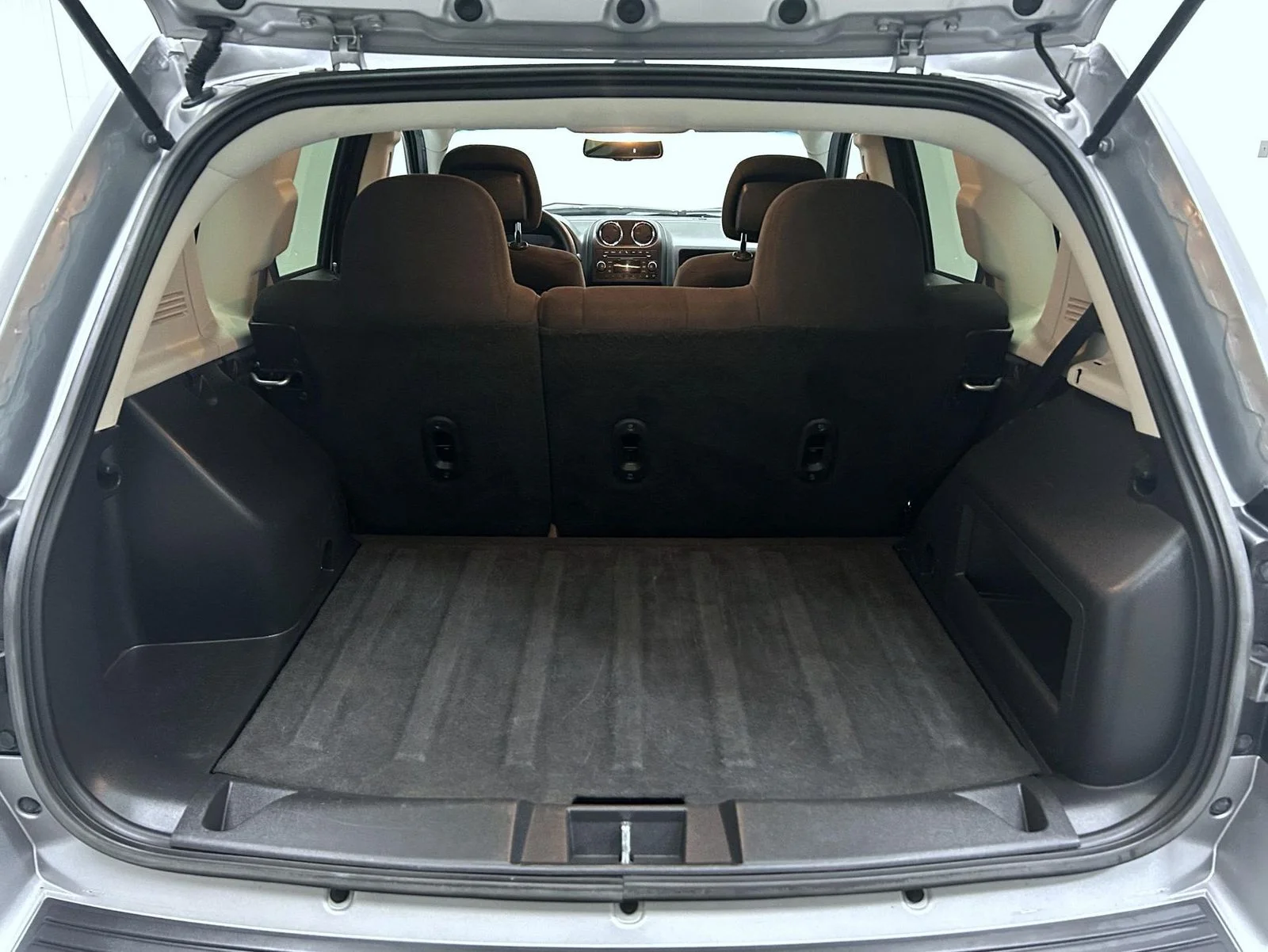 Used 2017 Silver Jeep Sport image 21