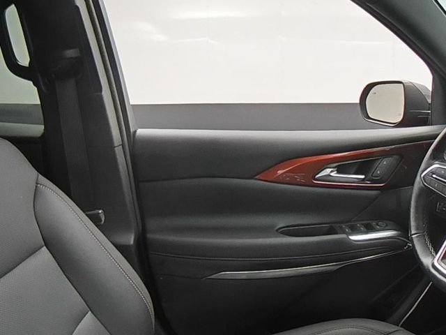 Used 2024 Red Chevrolet Z71 image 34
