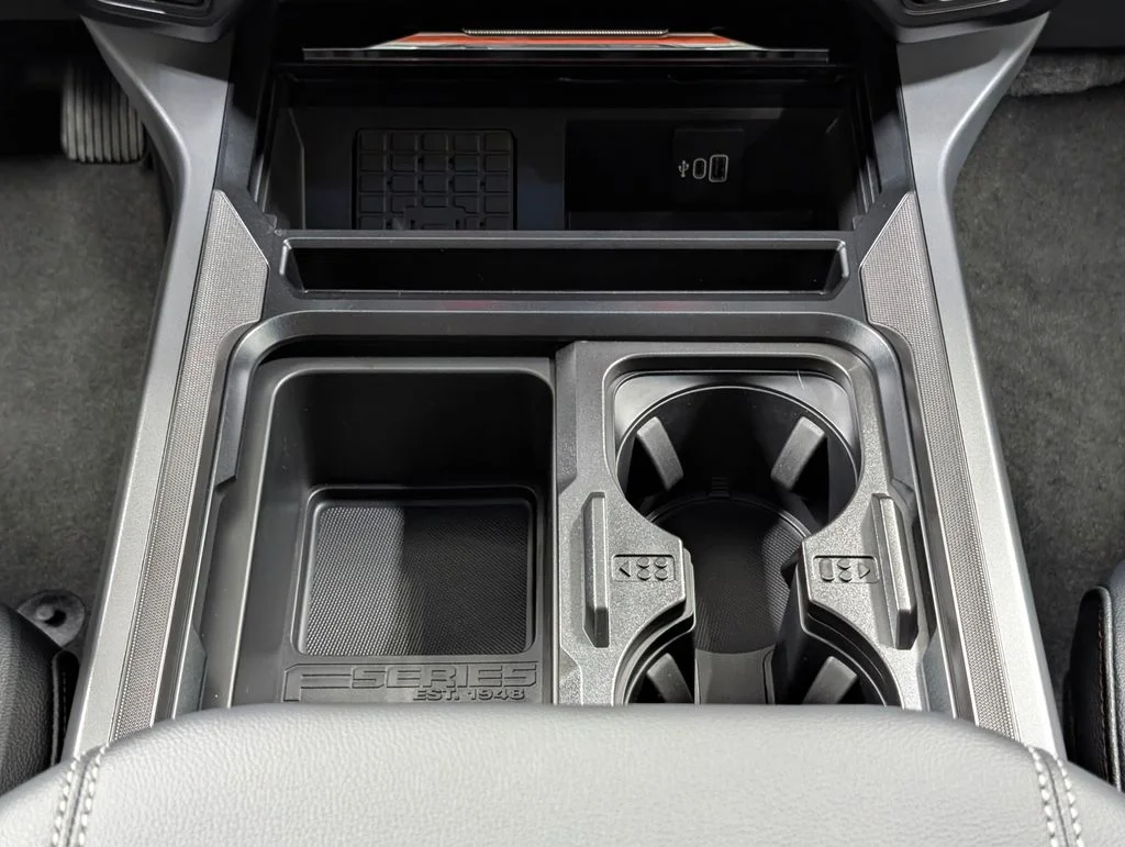 New 2026 Glacier Gray Metallic Tri-Coat Ford F-250® Lariat® image 10