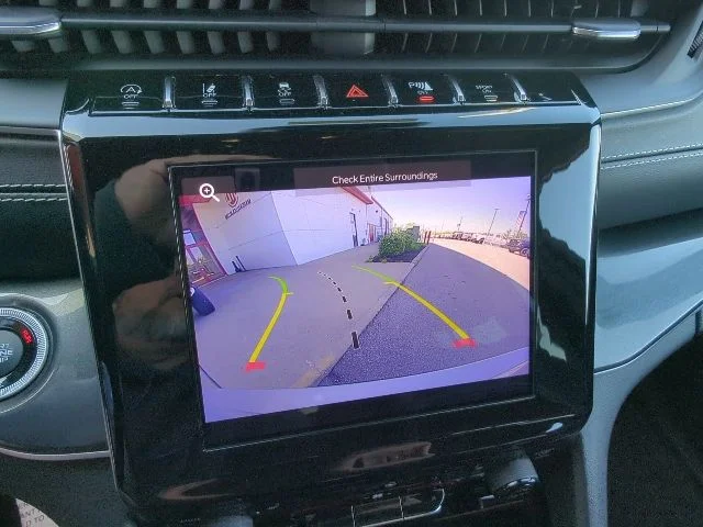 Certified Used 2021 Silver Jeep Altitude image 19