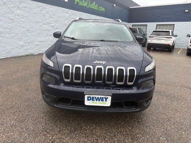 Used 2015 True Blue Pearlcoat Jeep Latitude image 8