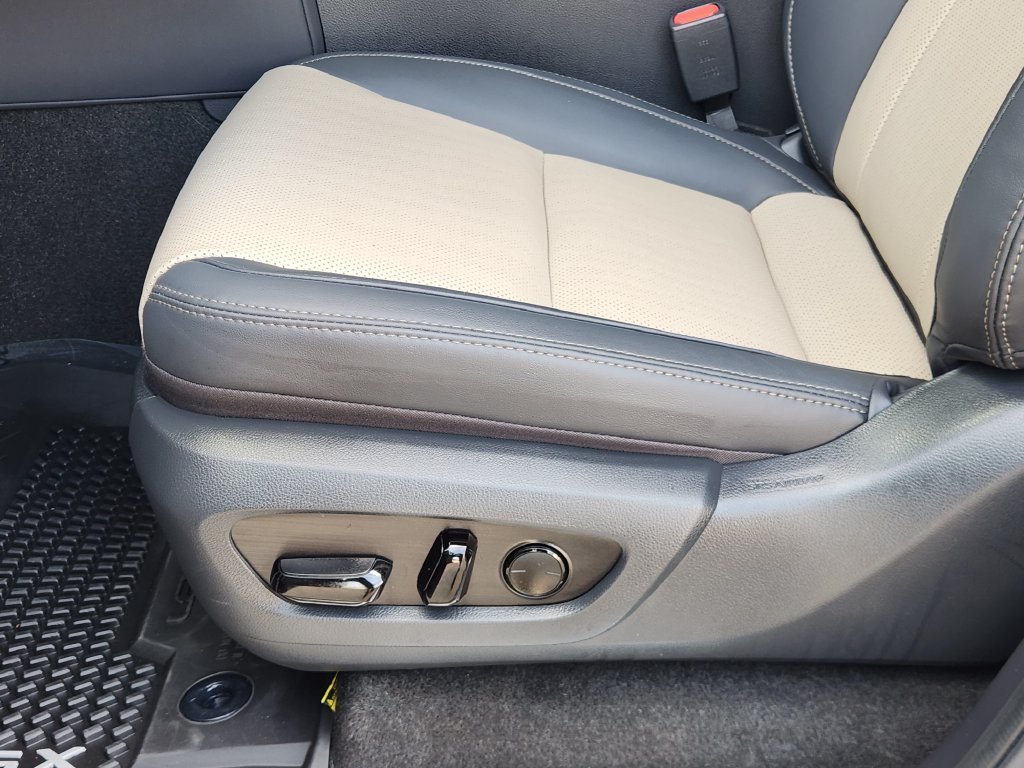 Certified Used 2025 Incognito Lexus 550 Overtrail image 23