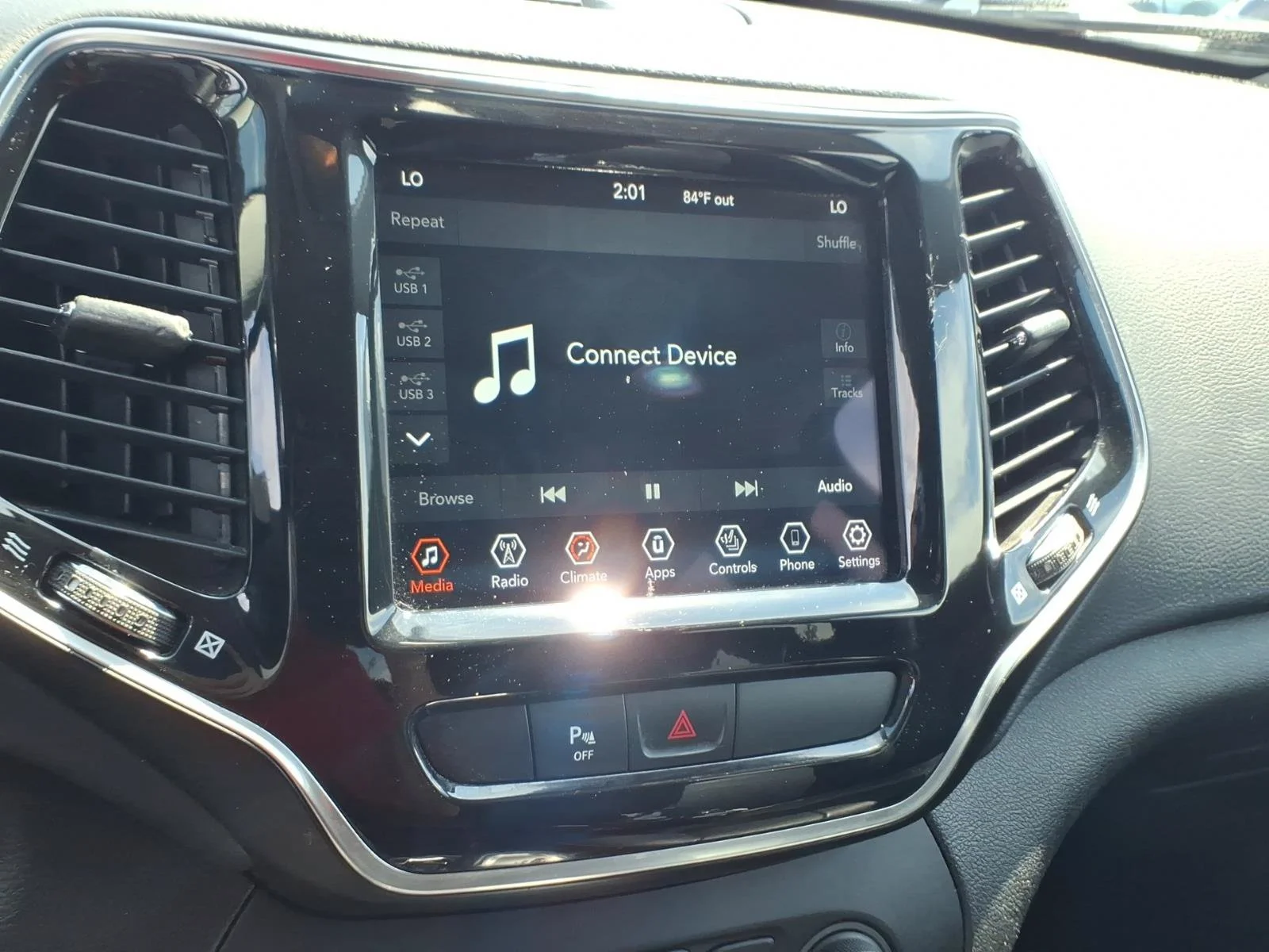 Used 2020 Diamond Black Crystal Pearlcoat Jeep Limited image 10