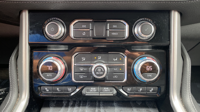 Used 2021 Gray GMC Denali image 18