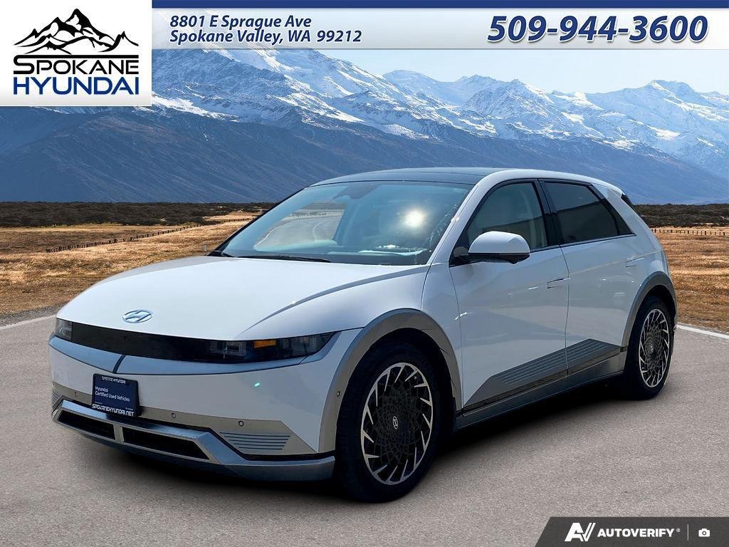 Certified Used 2024 Atlas White Hyundai Limited image 1