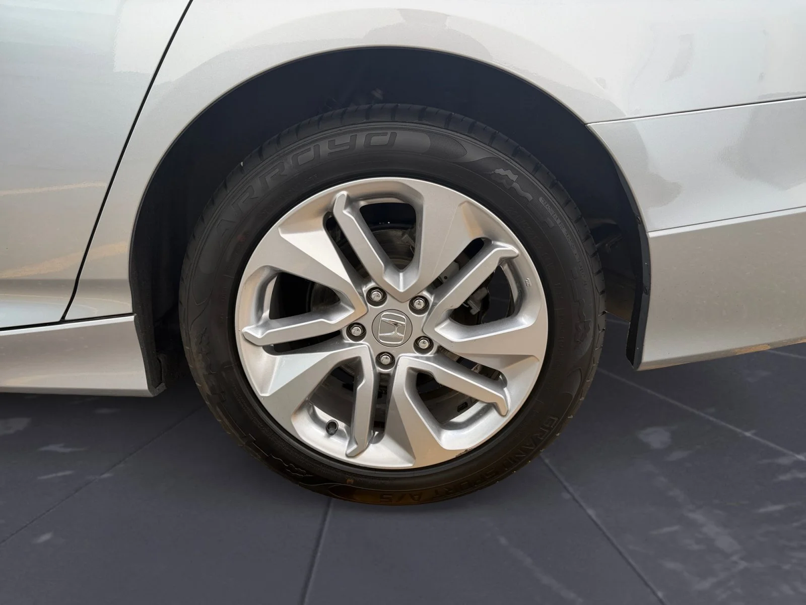 Certified Used 2020 Lunar Silver Metallic Honda LX image 44