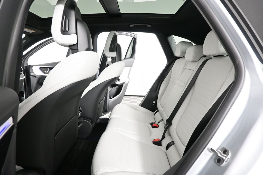 Used 2025 Silver Mercedes-Benz GLC 300 image 18