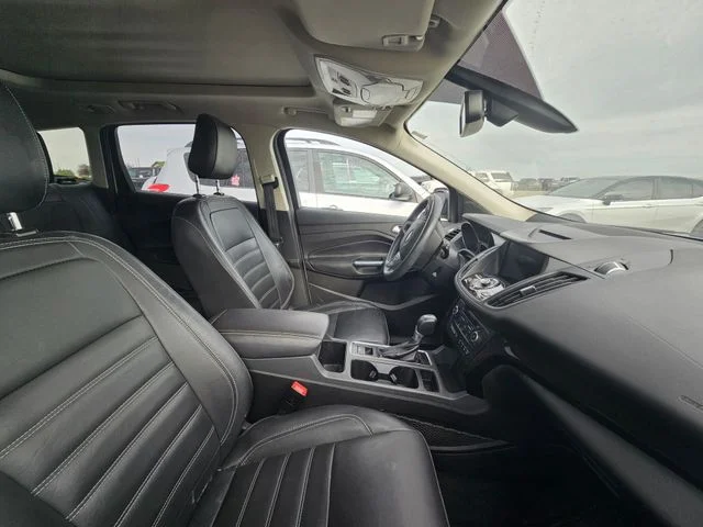 Used 2018 White Platinum Clearcoat Metallic Ford Titanium image 39
