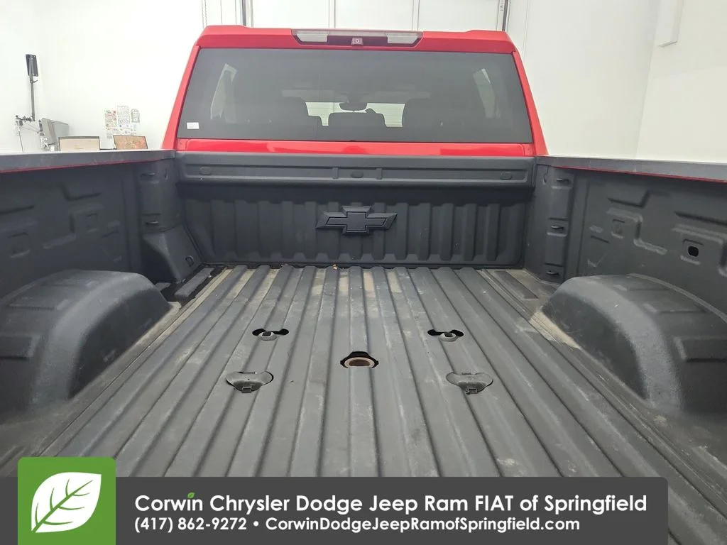 Used 2021 Red Chevrolet Custom image 13