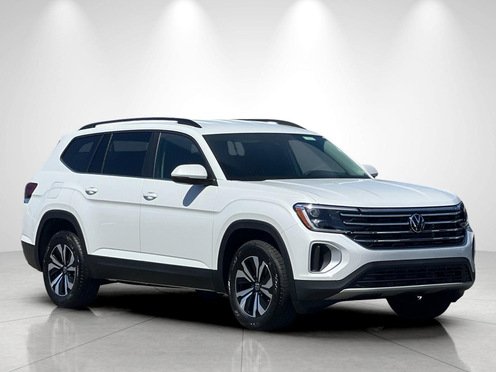 New 2026 Opal White Pearl Volkswagen SE image 7