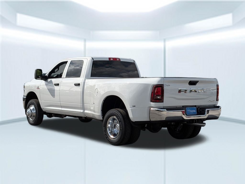 New 2026 Bright White Clear-Coat Exterior Paint RAM Tradesman image 4