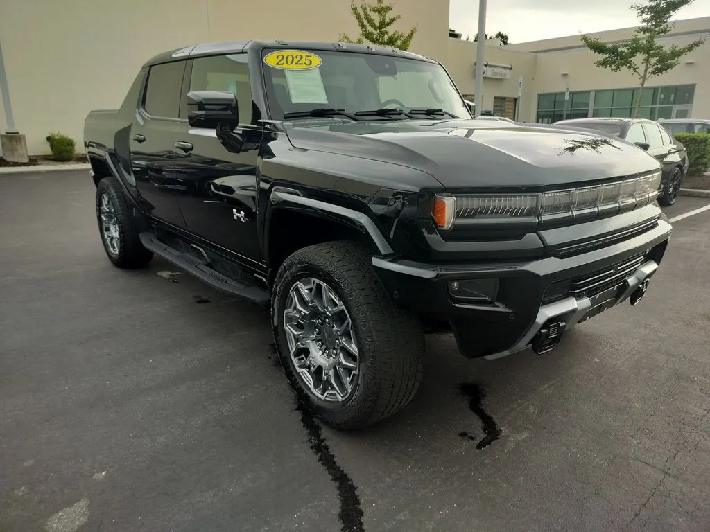 Used 2025 GMC HUMMER EV 3X with VIN 1GT10DDBXSU107981 for sale in Wilmington, NC