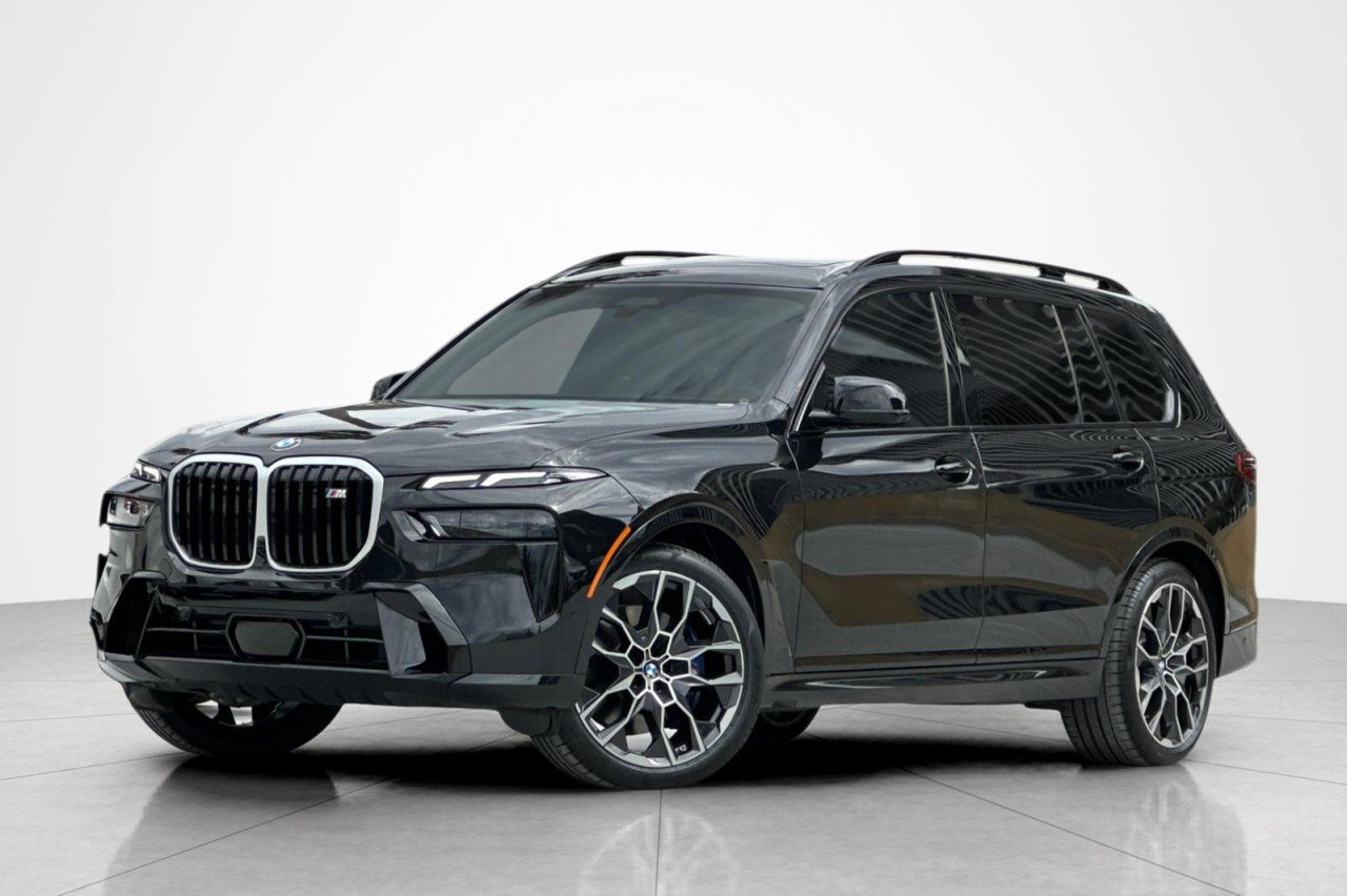 2024 BMW X7 M60i's photo