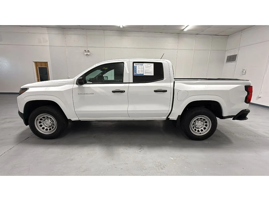 Used 2024 Summit White Chevrolet WT image 11