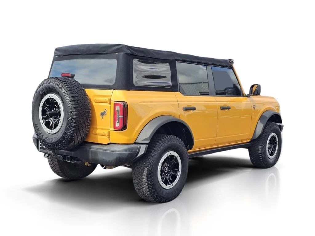 Used 2021 Cyber Orange Met Ford Base image 9