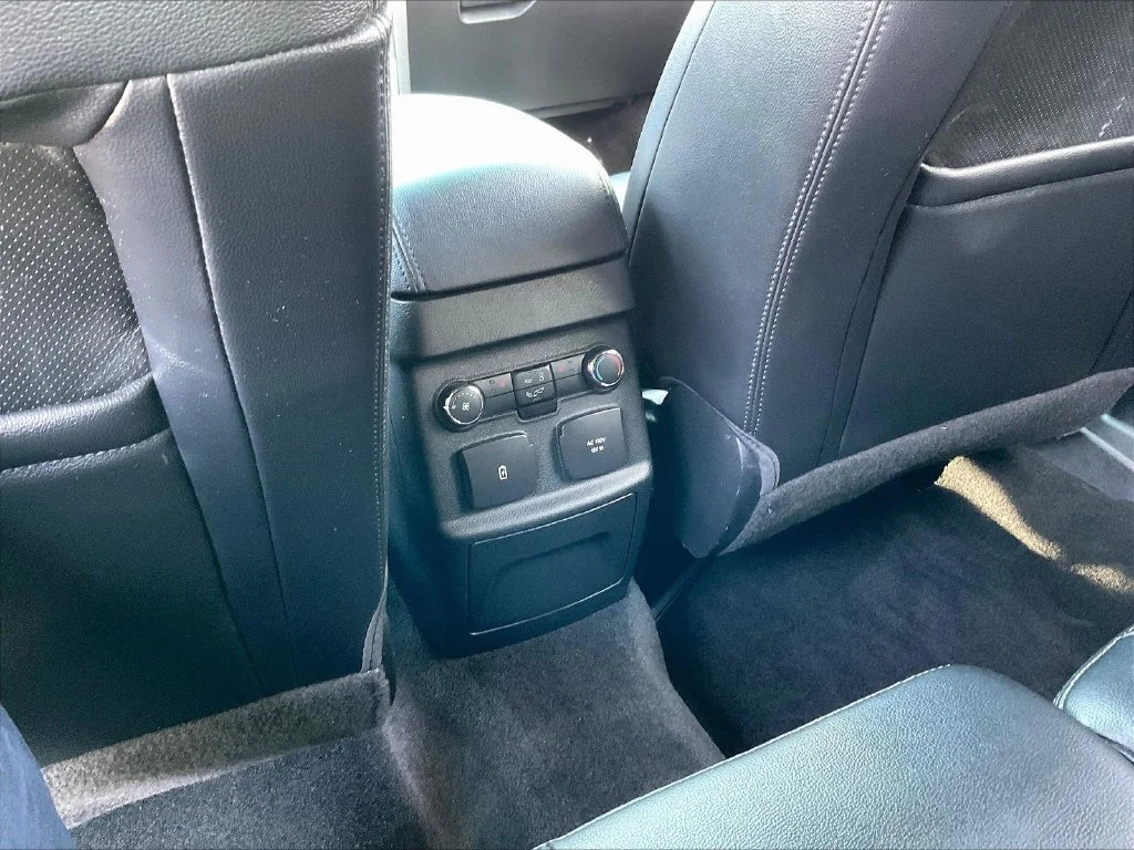 Used 2016 Silver Ford Limited image 10