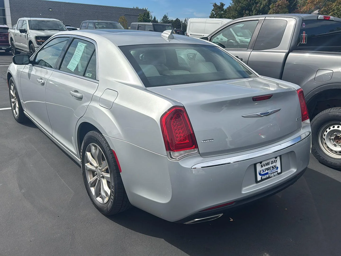 Used 2020 Silver Mist Clearcoat Chrysler Touring L image 4
