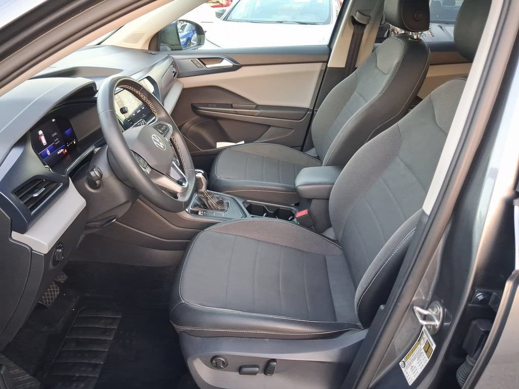 Certified Used 2022 Gray Volkswagen 1.5T SE image 19