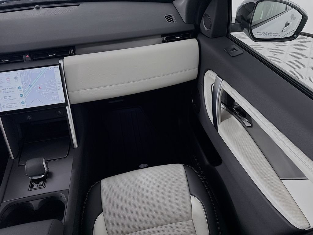 New 2025 Hakuba Silver LAND ROVER Dynamic SE image 25