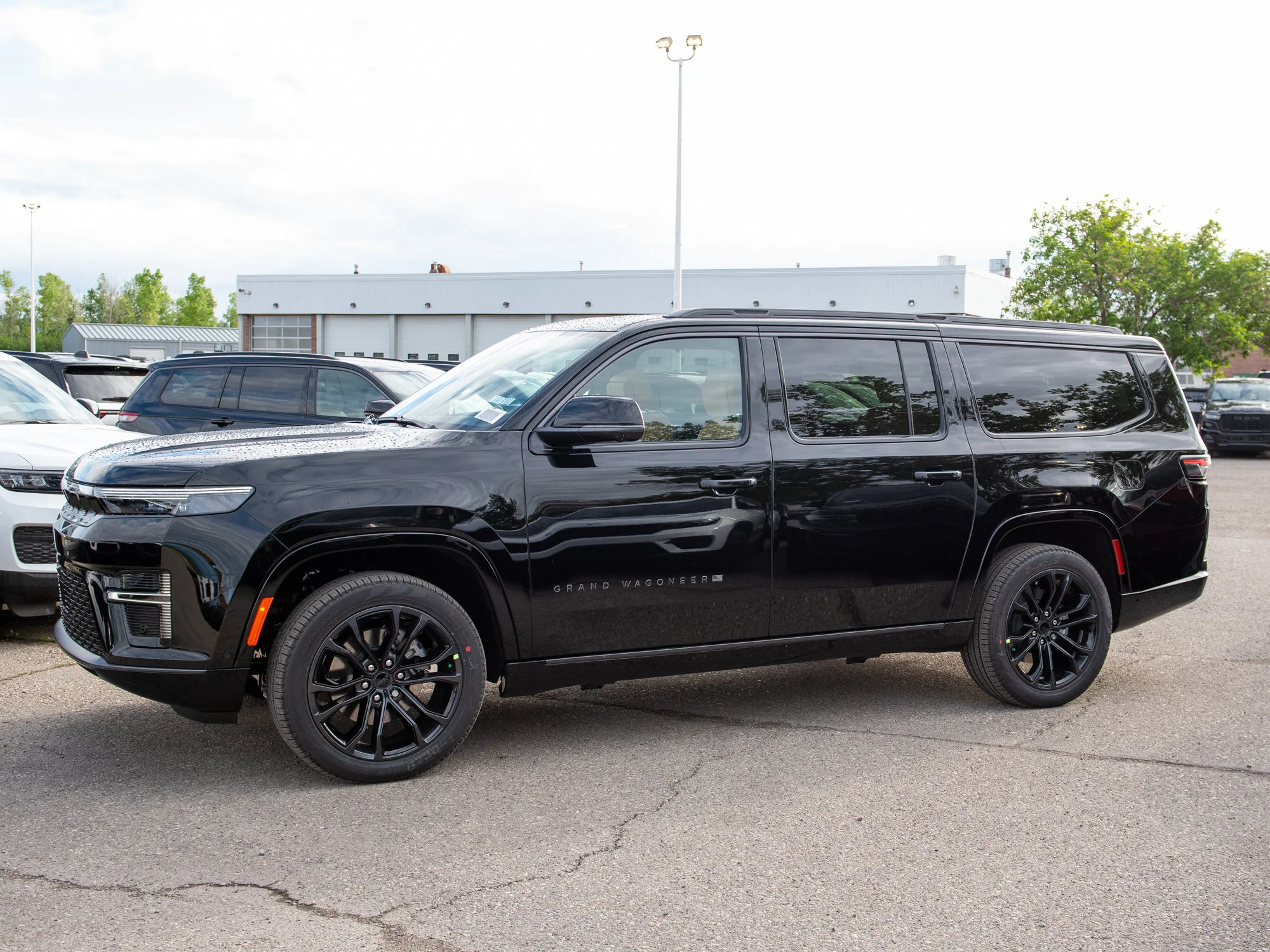 Used 2026 Black Jeep Summit Reserve* image 3