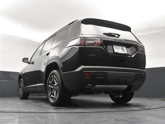 New 2026 Diamond Black Crystal Pearl-Coat Exterior Paint Jeep Limited image 22