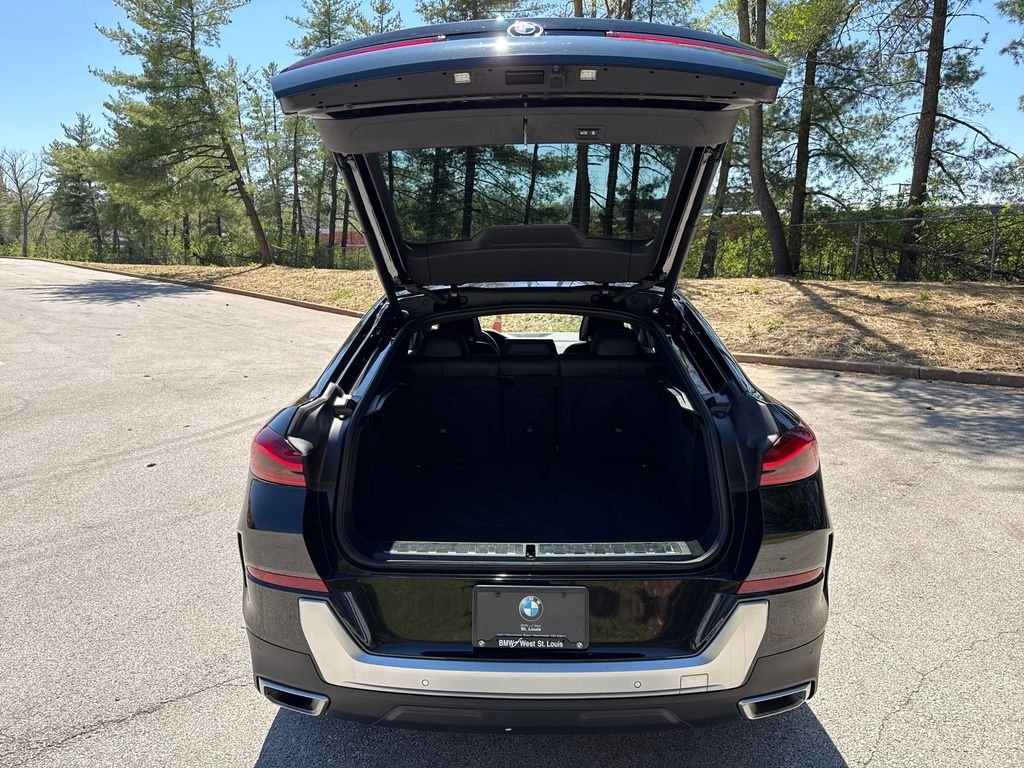 Used 2023 Black BMW xDrive40i image 28